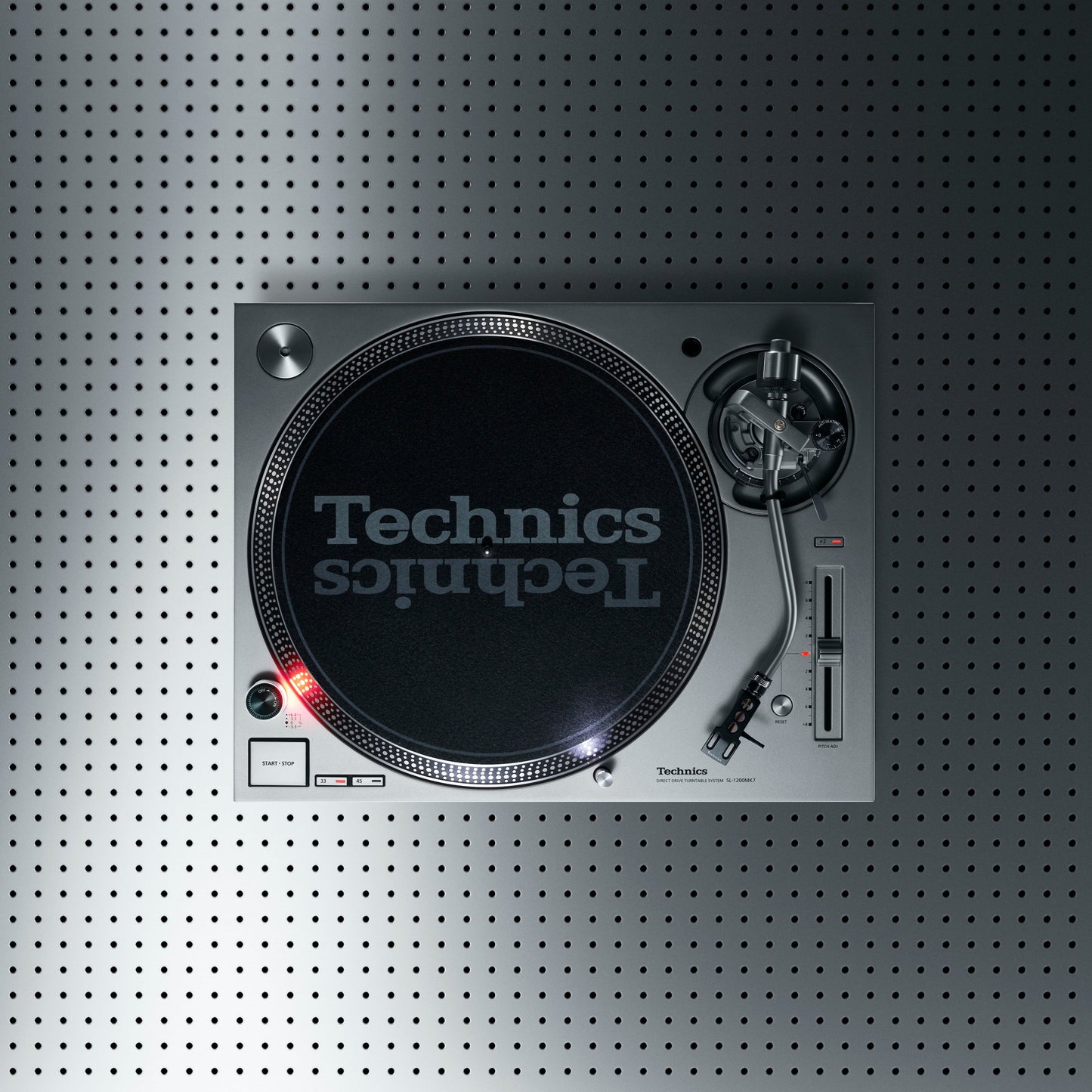 Technics SL-1200MK7S Direct Drive Turntable (Silver Edition) with FREE Oyaide d+ Turntable RCA cable